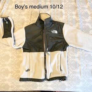 Boy’s medium size 10/12 North Face fleece